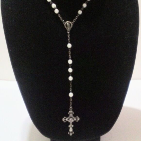Vintage Faux Pearl Gunmetal Silver Tone Rosary - Picture 3 of 4
